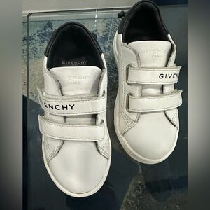 Givenchy kids sneaker